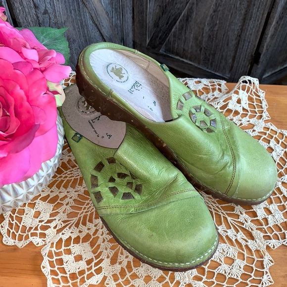El Naturalista Shoes - El Naturalista Clogs
